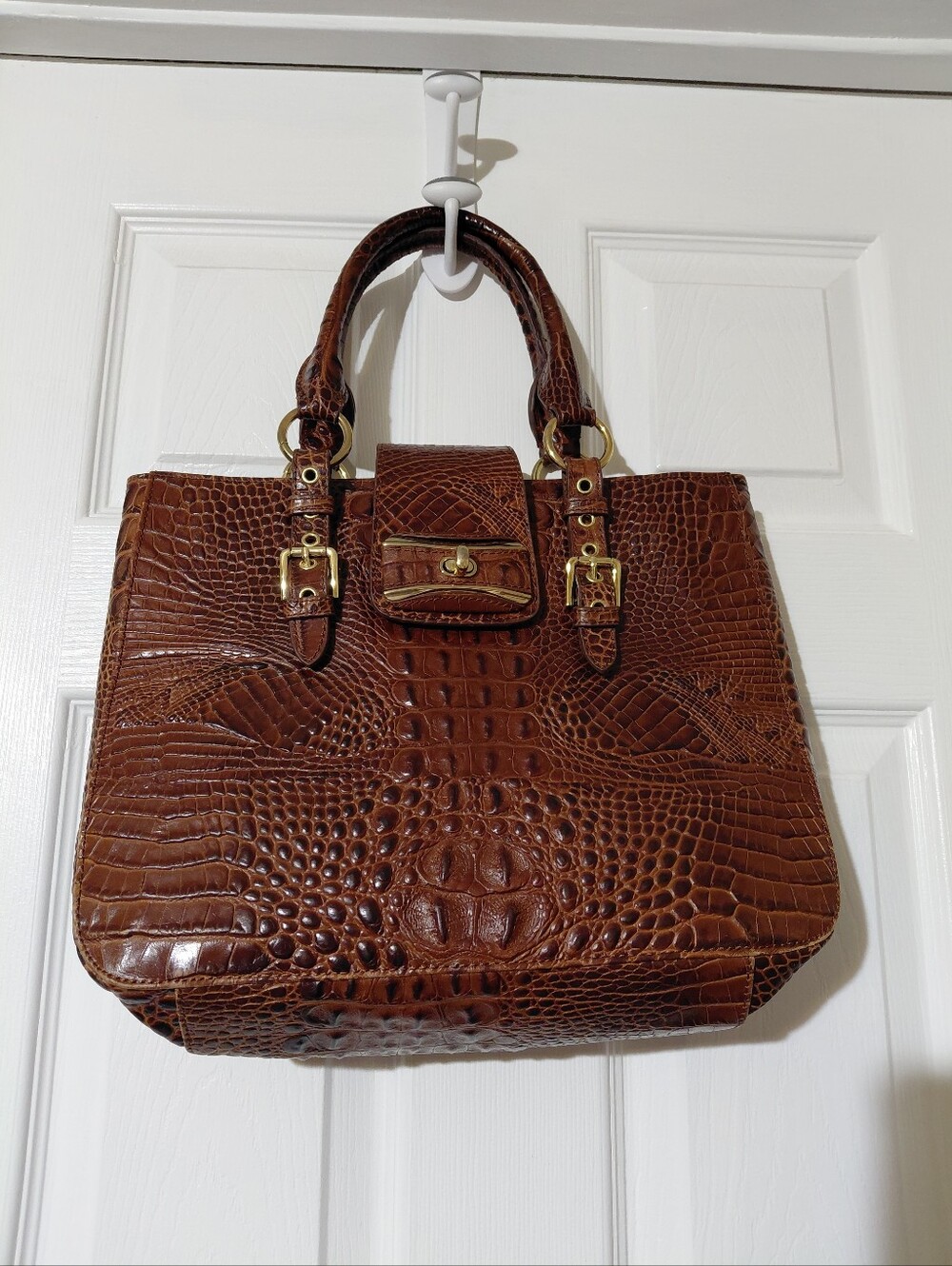 Sondra Roberts Leather Croc Print Hand Bag Like New